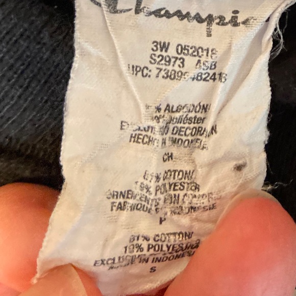 CHAMPION Round Neck Signature Sweatshirt/Unisex - Picture 6 of 7